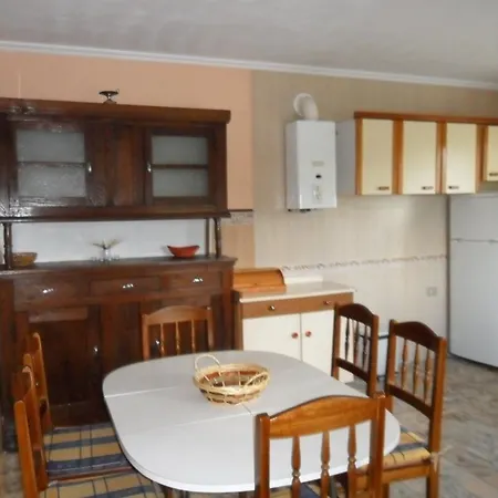 Holiday Barrio Gardado